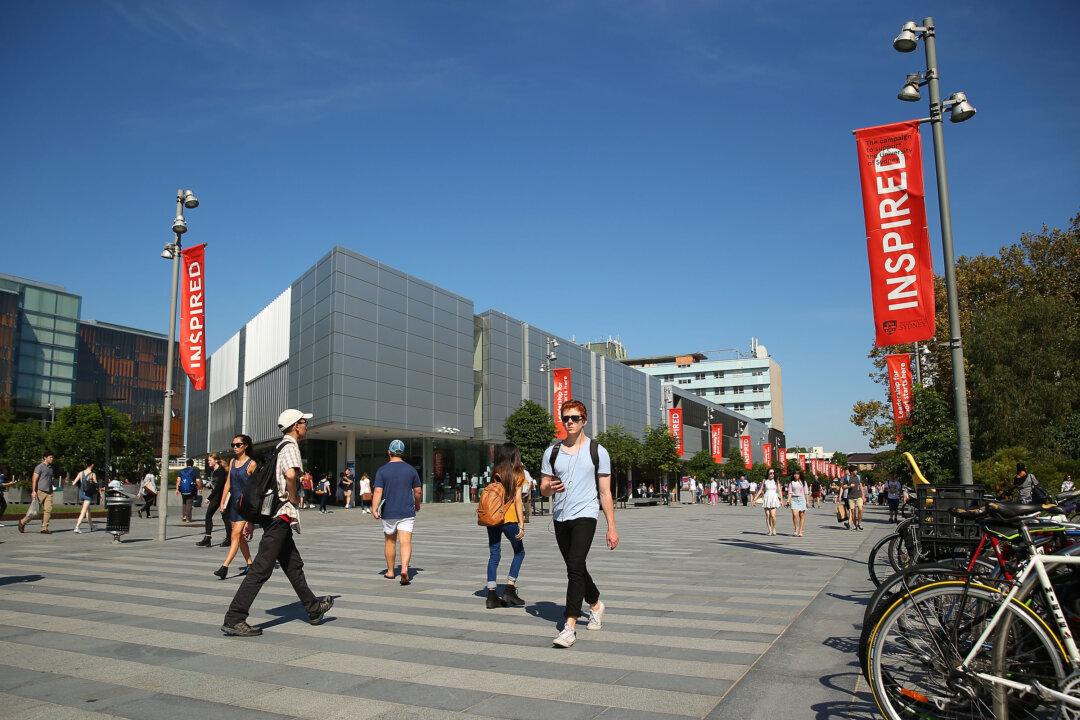 Government Introduces Law to Cap University International Student Intake