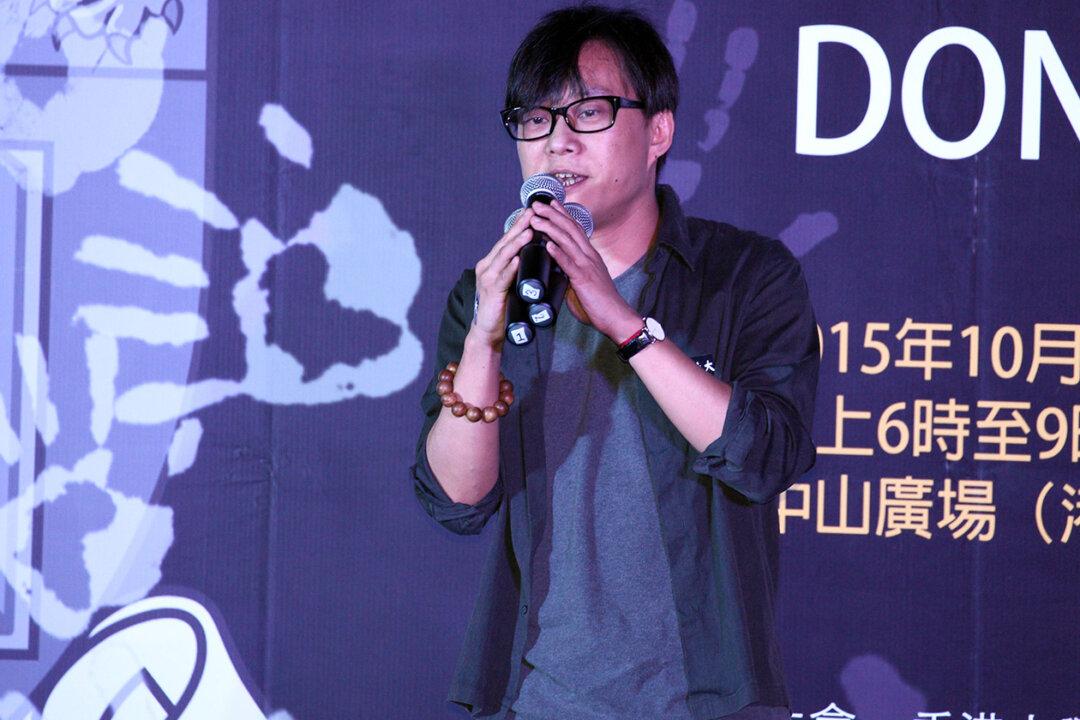 Pro-Democracy Lyricist’s Name Was Replaced on Song List for a Hong Kong Superstar Concert in China