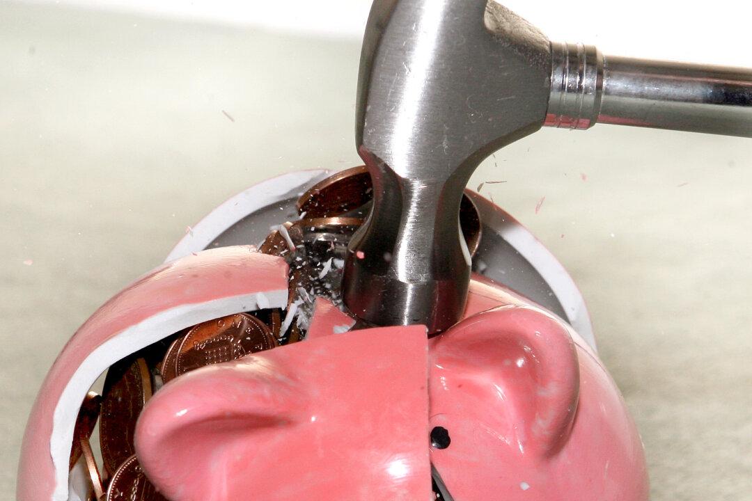 One in 20 Mortgage Holders Spending More Than They Earn, RBA Report Finds