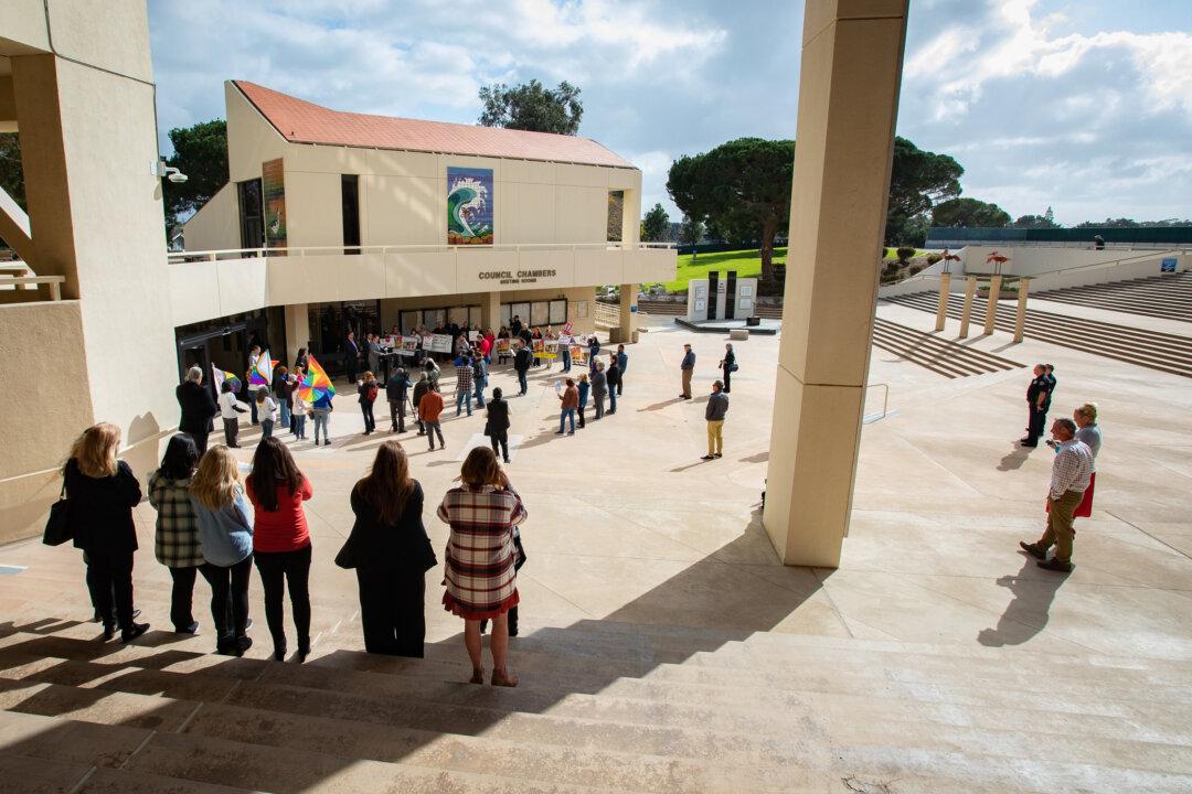 California City Voters Approve Voter ID and Flag Restrictions in Early Polls