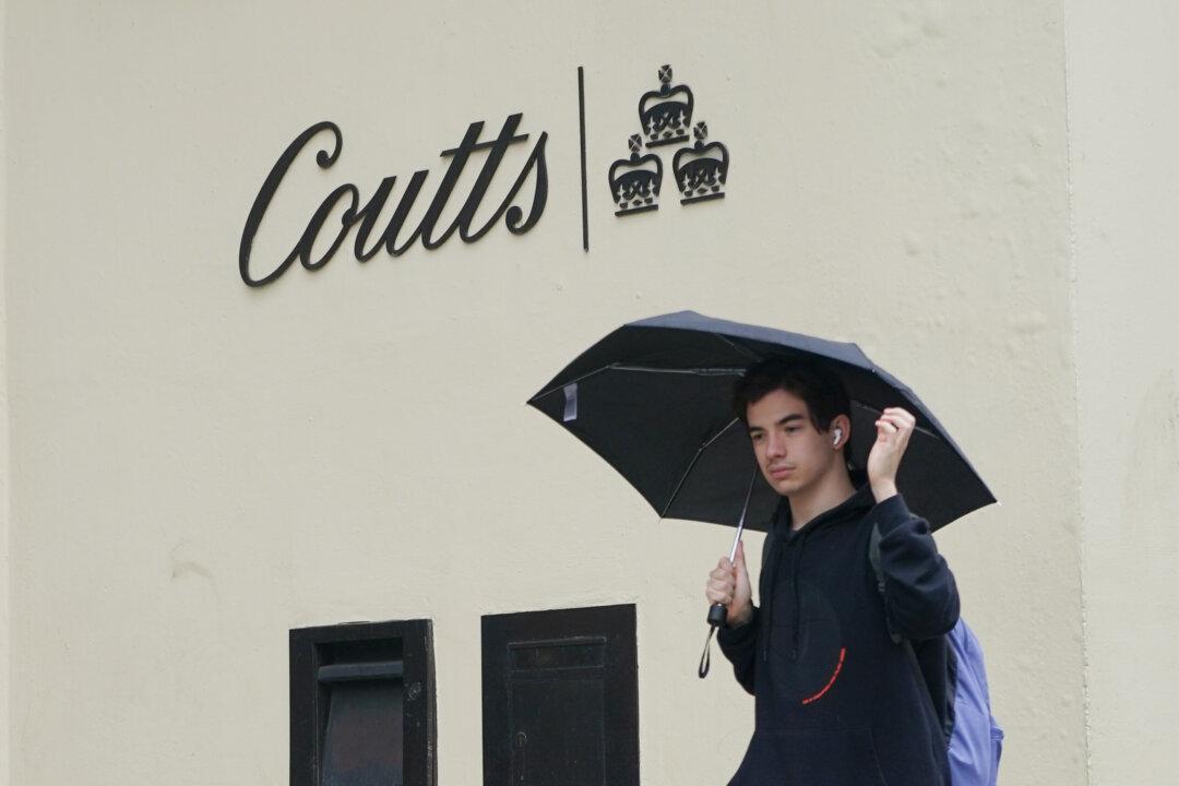 Coutts Boss Steps Down Over Nigel Farage Bank Account Closure