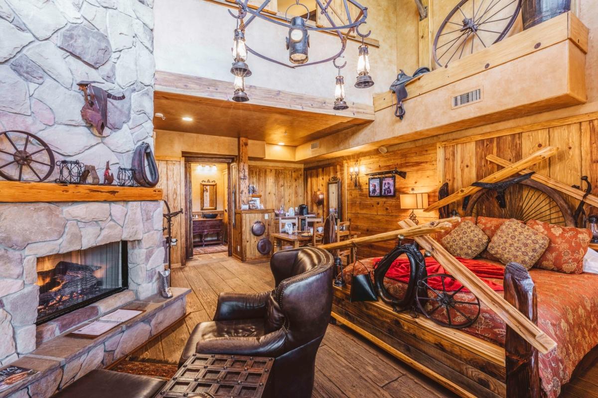 (Adobe Grand Villas)