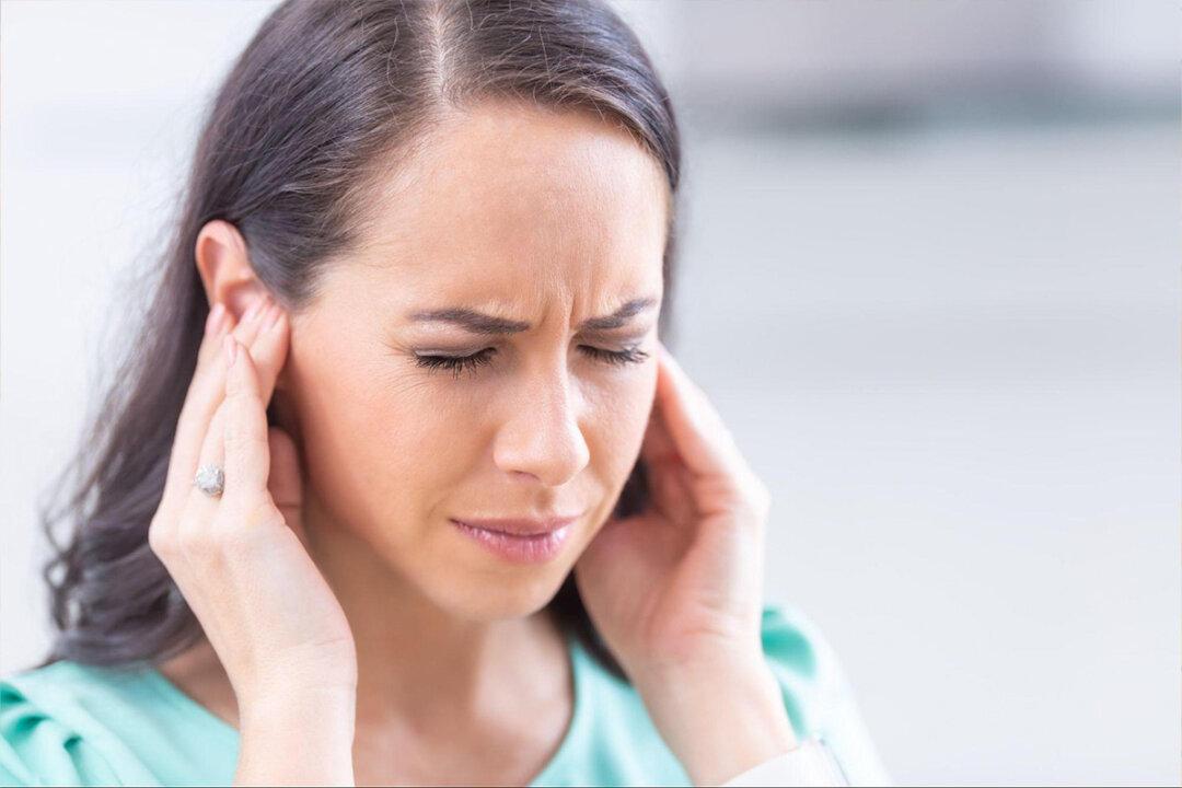 Tinnitus–TCM Expert Suggests Acupressure and Chinese Herbal Remedies for Relief