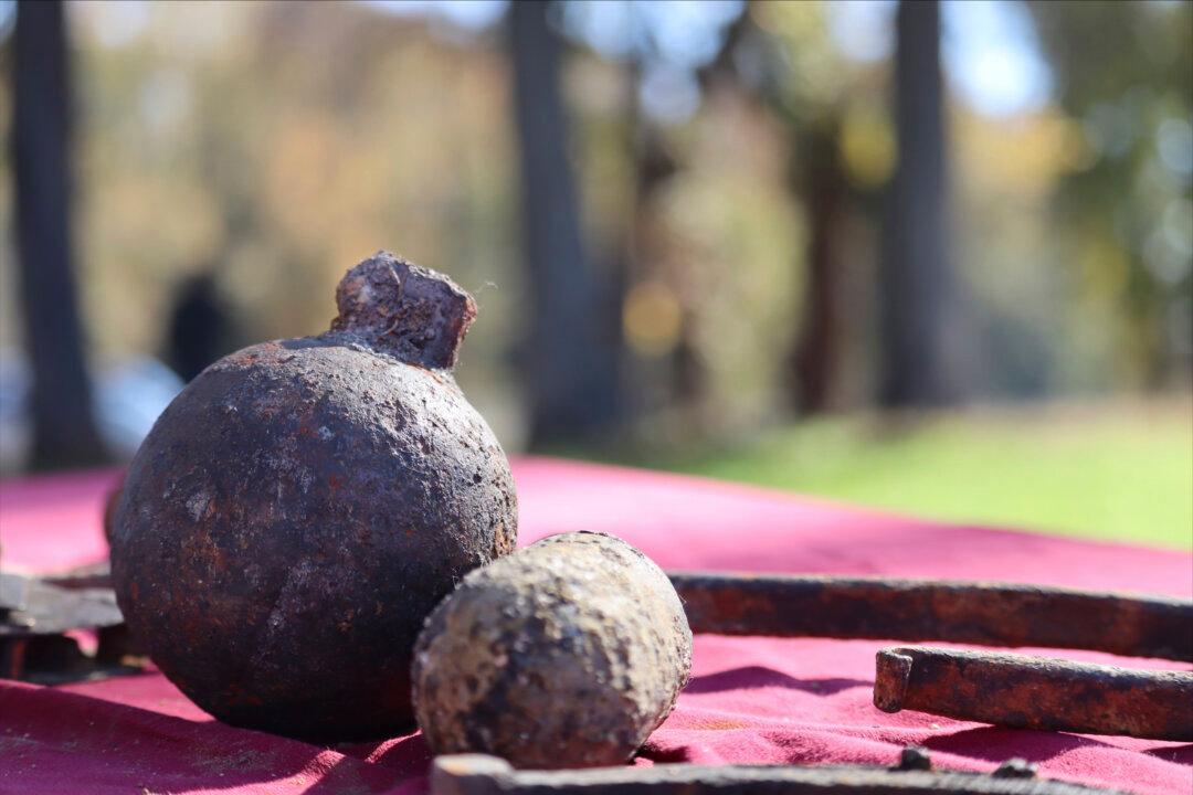 Confederate Military Relics Dumped During Union Offensive Unearthed in South Carolina River Cleanup