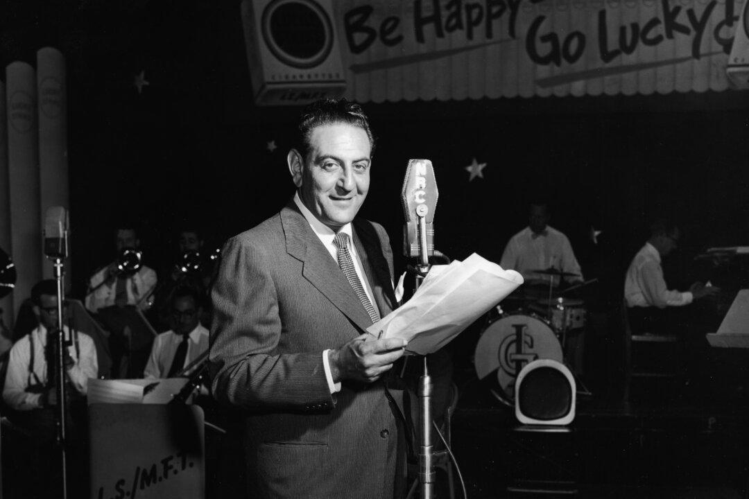 How ‘Auld Lang Syne’ Came To Be Our New Year’s Anthem