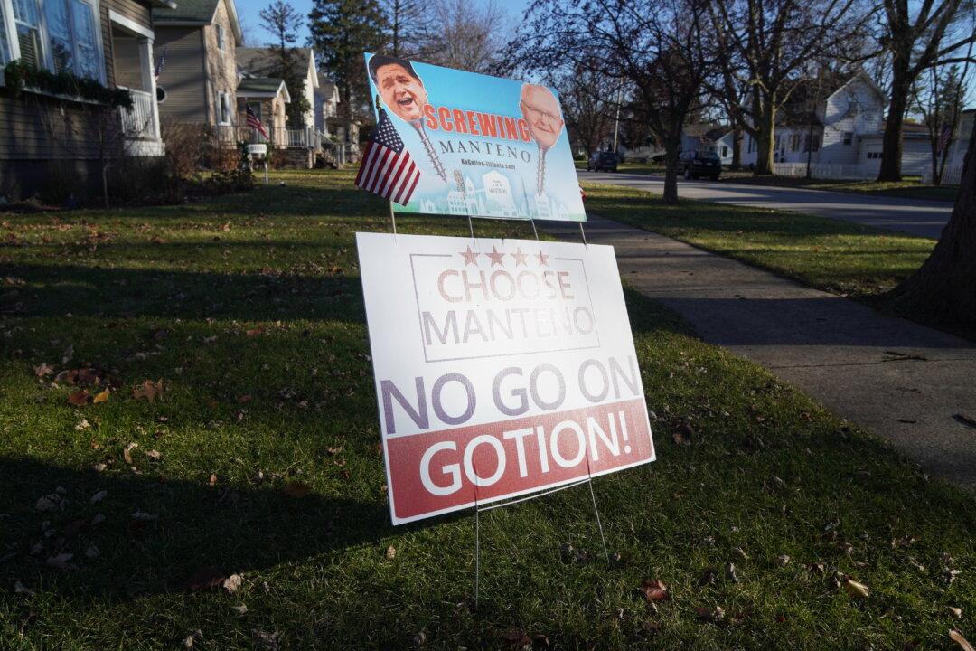 Illinois Residents Sue to Keep out EV Battery Company With CCP Ties