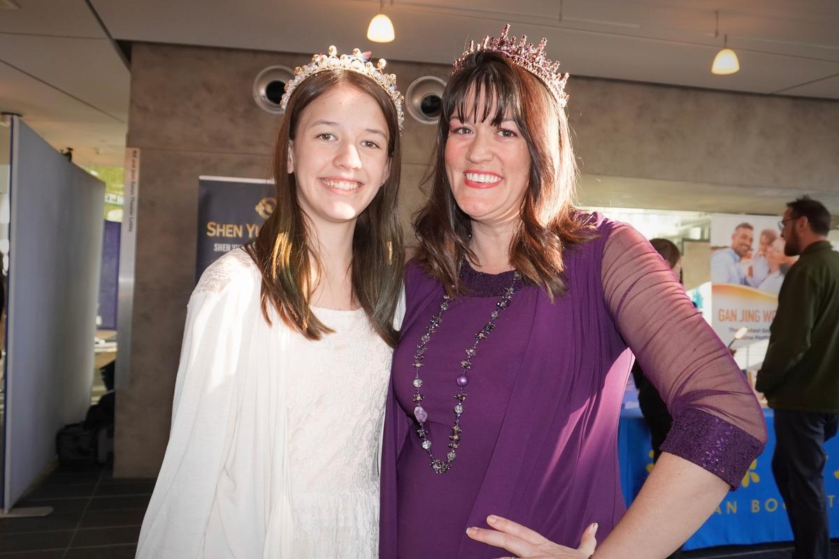 Life Coach Moved to Tears by Shen Yun