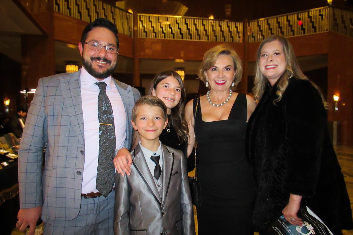 Theater Founder Returns Year After Year to See Shen Yun Performing Arts