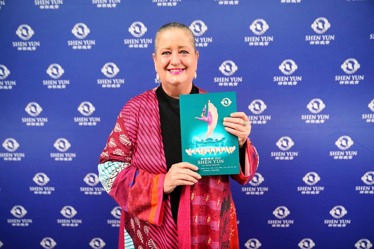Moved to Tears by Emotion, Sense of Connection With Shen Yun: Canberra Singer