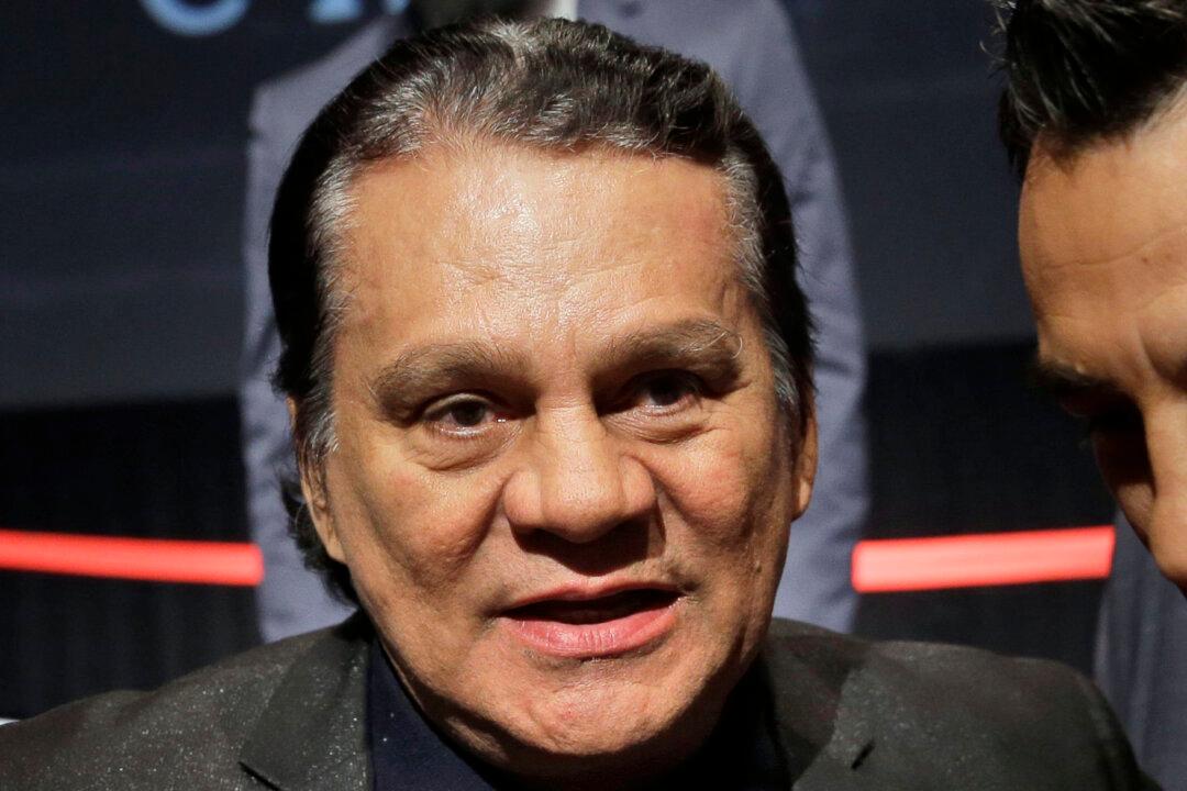 Boxing Great Durán Receives Pacemaker After Suffering Heart Issues Over the Weekend
