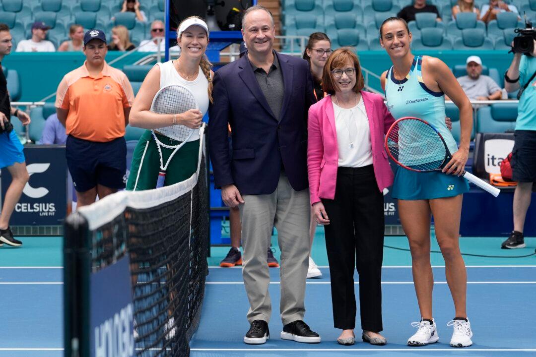 Sinner Advances to 3rd Miami Semifinal in 4 Years; Danielle Collins to Face Alexandrova