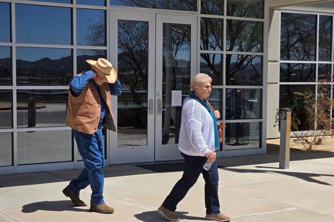 Firearms Expert Testifies No Gunshot Residue Found on Arizona Ranch Shooting Victim