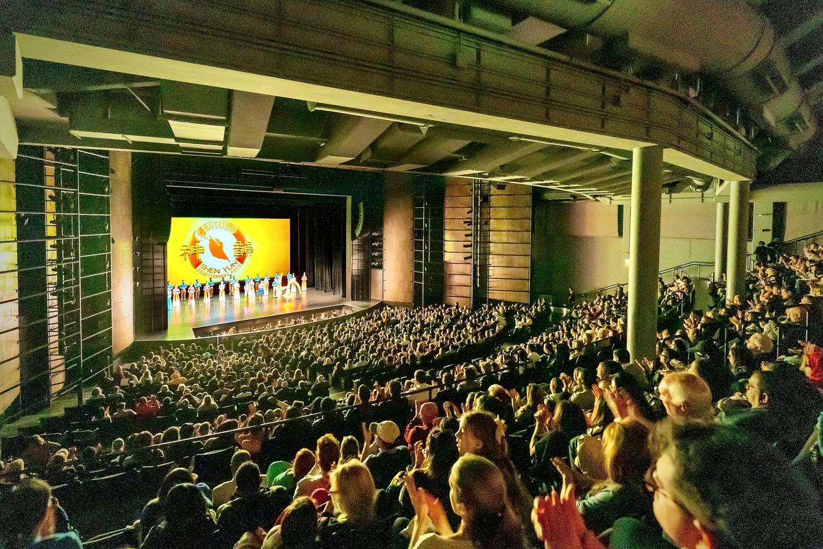 Shen Yun Is ‘Very Engaging, Very Enlightening, Exhilarating,’ Says Global Company Director