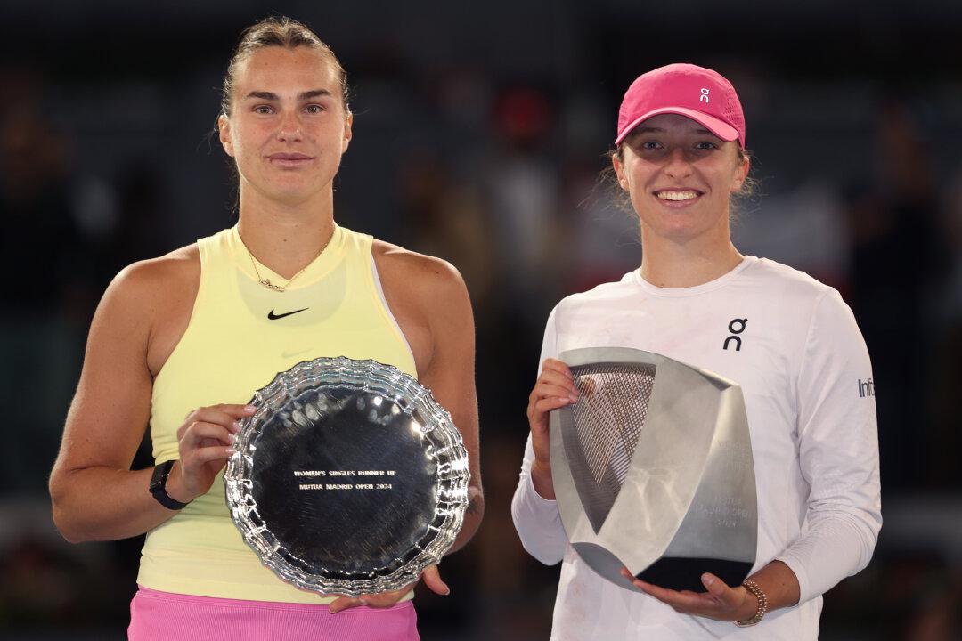 Iga Swiatek Rallies Past Aryna Sabalenka to Win at Madrid