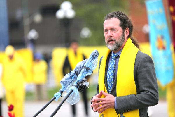 Conservative MP Scott Reid speaks during the Falun Dafa Day event on Parliament Hill in Ottawa on May 8, 2024. (Jonathan Ren/The Epoch Times)