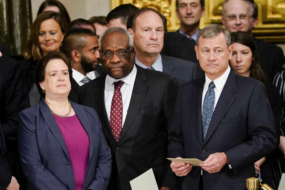 Supreme Court Justices Thomas and Alito Issue Warnings About State of America