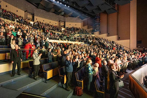 Shen Yun ‘Makes the World More Beautiful,’ Says Polish Physician