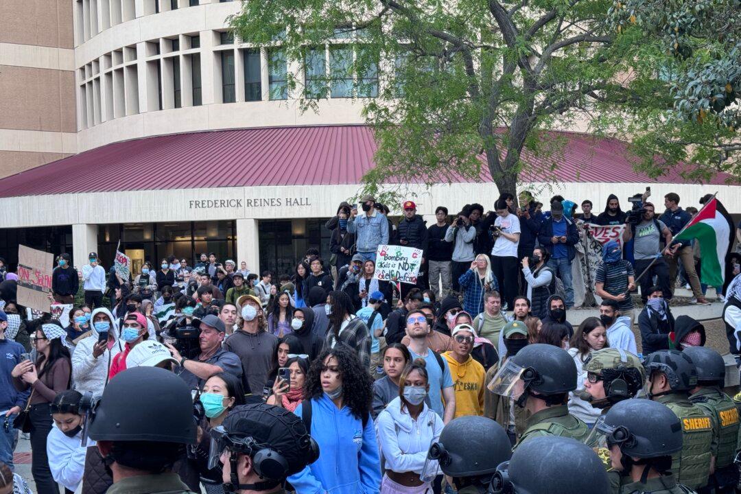 Arrests Made as Police Break up Pro-Palestinian Protest at UC Irvine