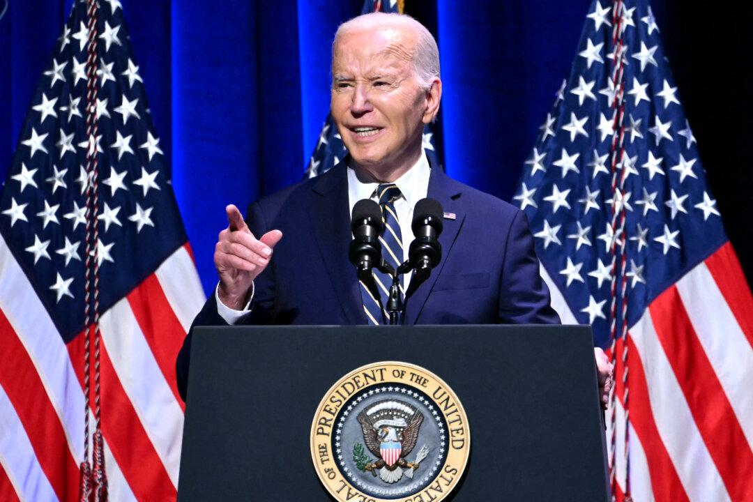 Biden Appeals to Black Voters Amid Falling Polls