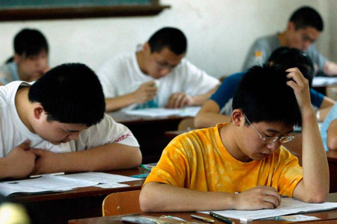 Recent Reports of Student Suicide Attempts Highlight Challenges in China’s Education System
