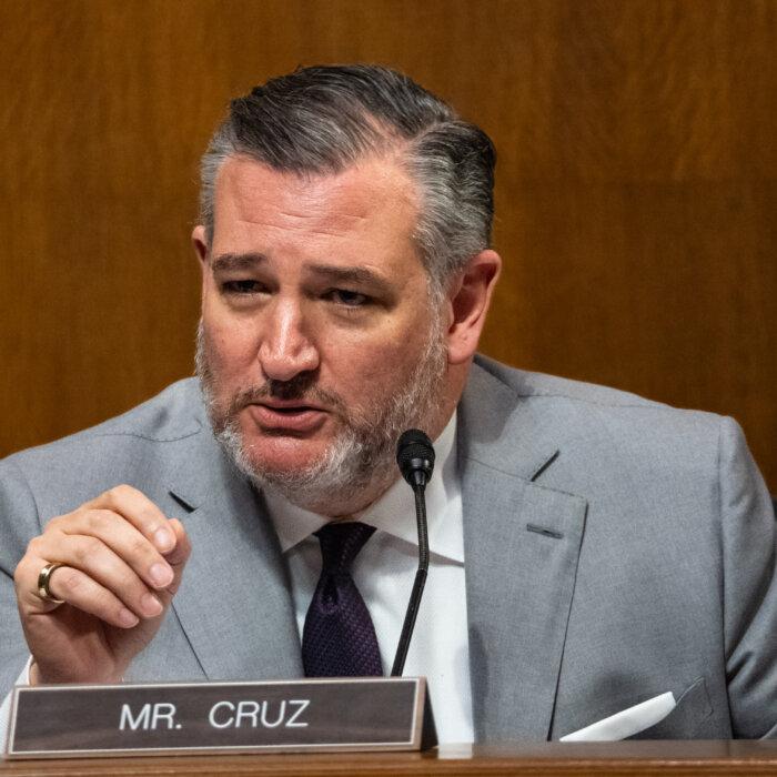 LIVE NOW: Senate Committee Hearings to Examine Media Ownership in the Digital Age