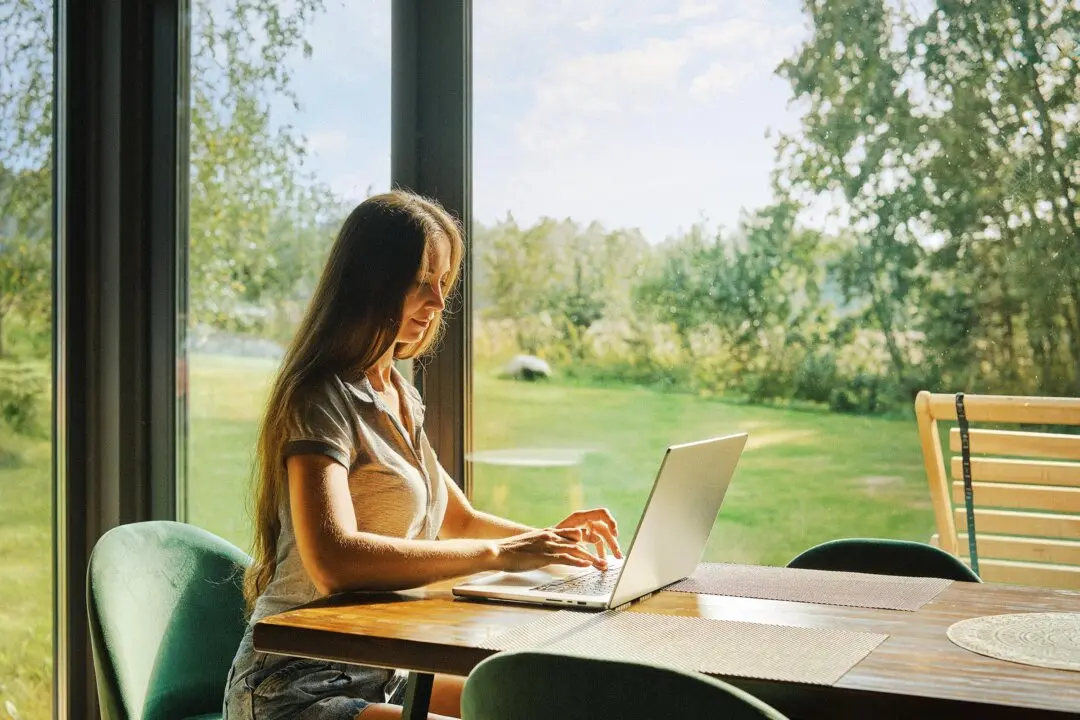 Daylight Exposure Linked to Better Blood Sugar Control in Small Diabetes Study