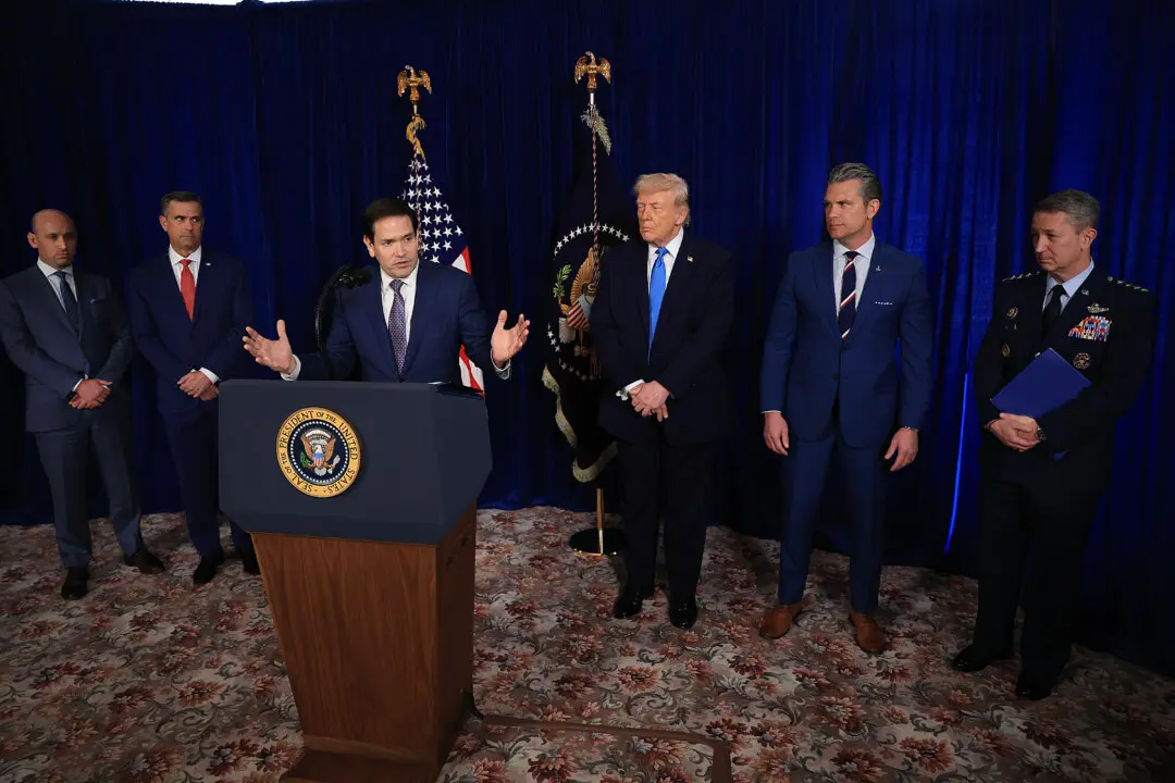 US Military Will Remain in Caribbean to Exert Leverage on Venezuela, Rubio Says