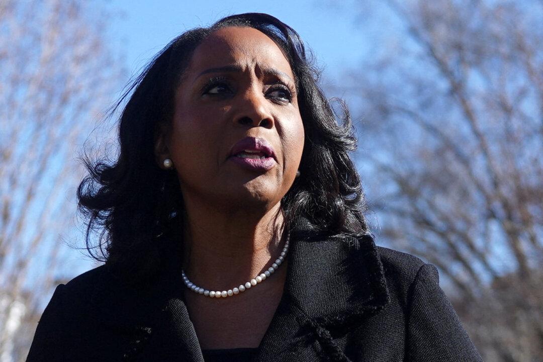 Supreme Court Seems Reluctant to Allow Trump’s Firing of Fed Governor