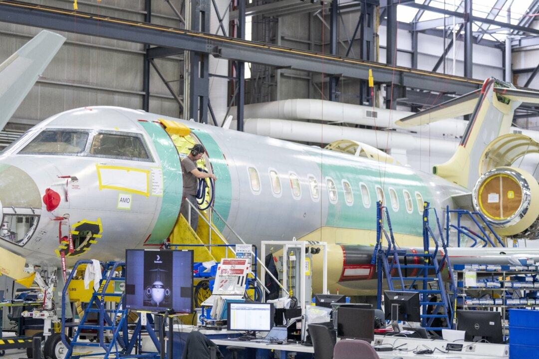 Trump Threatens 50 Percent Tariffs, Decertification of Canadian Aircraft Over Canada Not Certifying Gulfstream Models
