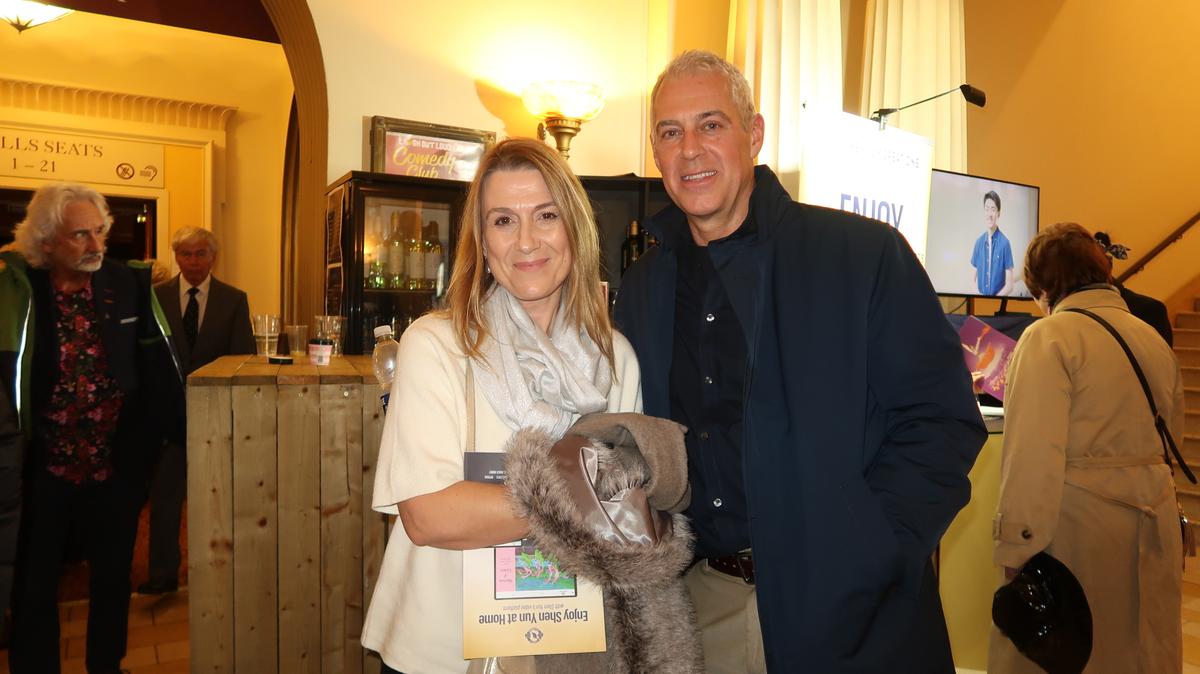 ‘A Trip Through History Books,’ Company Owners Enjoy Shen Yun