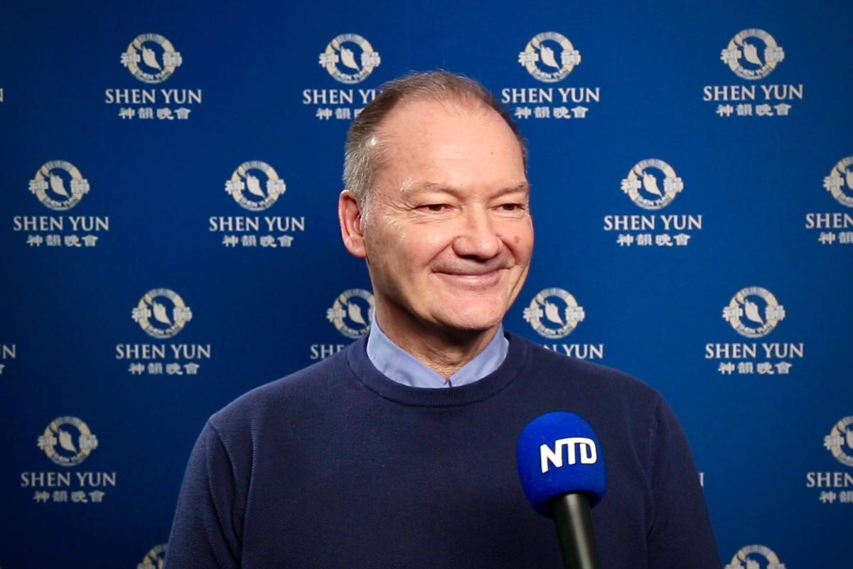 Shen Yun ‘Takes You to a Different Dimension,’ Says Retired Bank Executive