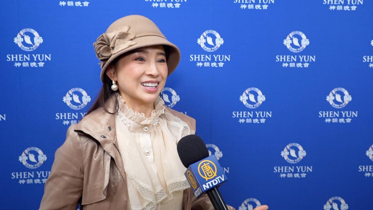 Shen Yun’s Spiritual Message Touches Recent Chinese Immigrants