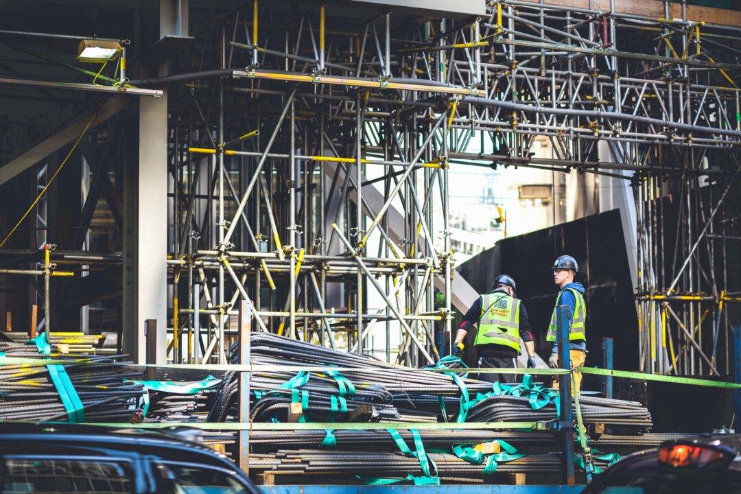 UK Economy Disappoints in 2025 After ‘Subdued’ Year-End Growth