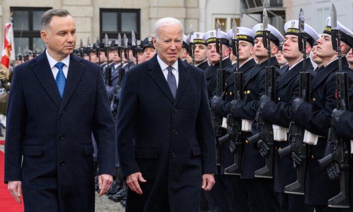 Biden Speaks to Public in Warsaw After Surprise Visit to Kyiv