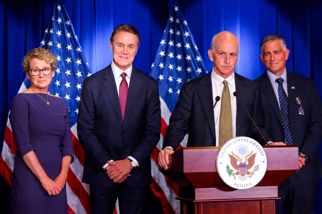 US Ambassador Says Potential China Deal With Boeing ‘Very Important’ to Trump