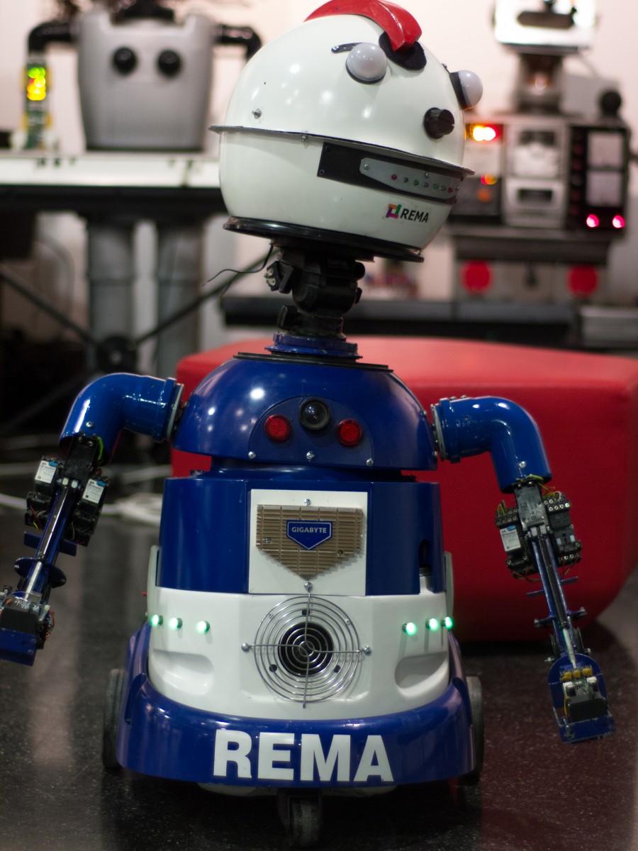 The Robots Return to Prague at Cafe Neu Romance