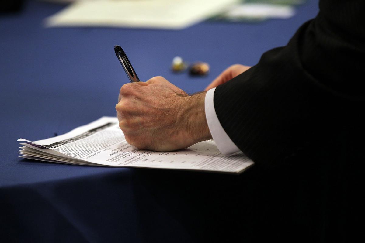 How to Find a New Job Without Burning Bridges