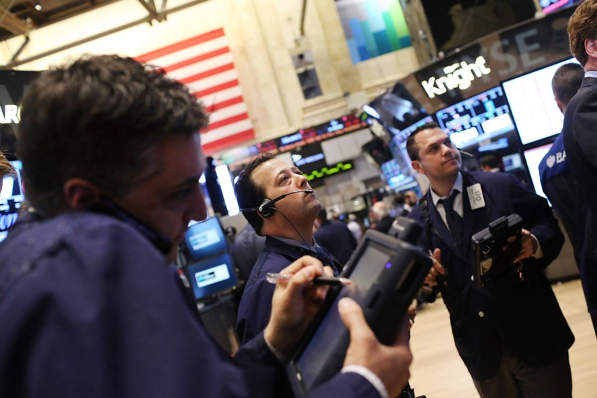 Stocks Rise Slightly, Ahead of First Quarter Earnings Reports