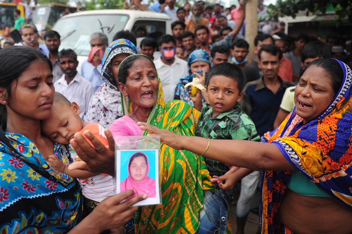 Bangladesh Building Collapse: Improve Standards, Group Tells Garment Retailers
