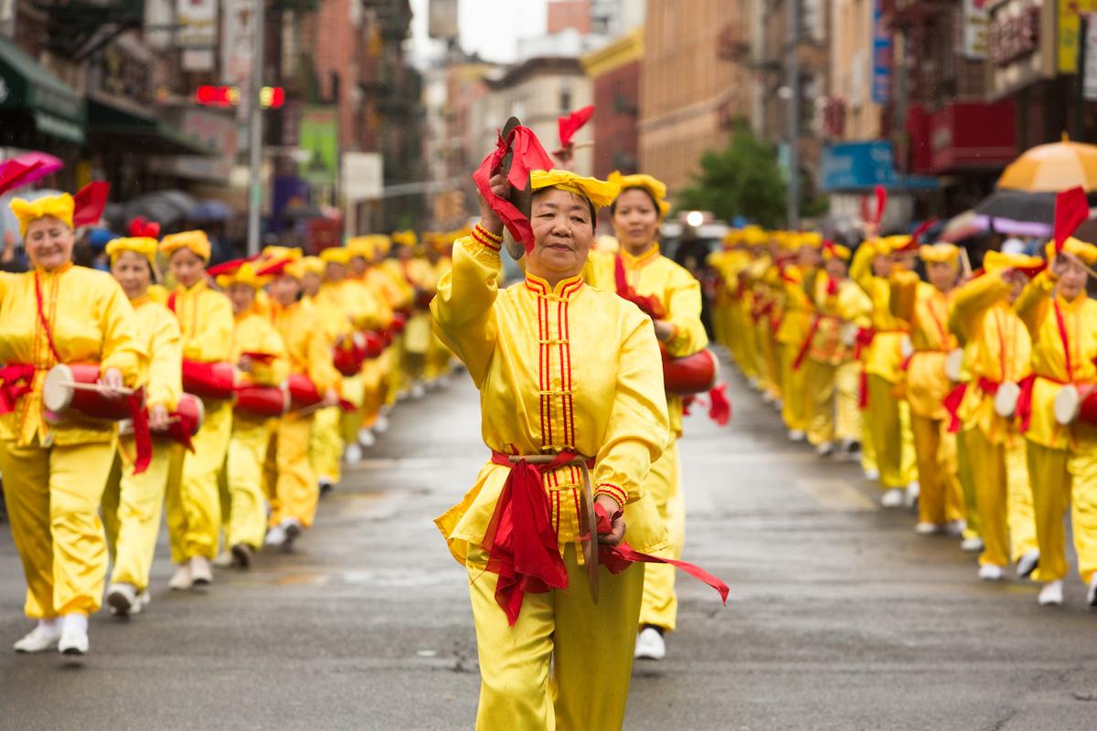 NYC Grand Parade Reveals History of Falun Dafa