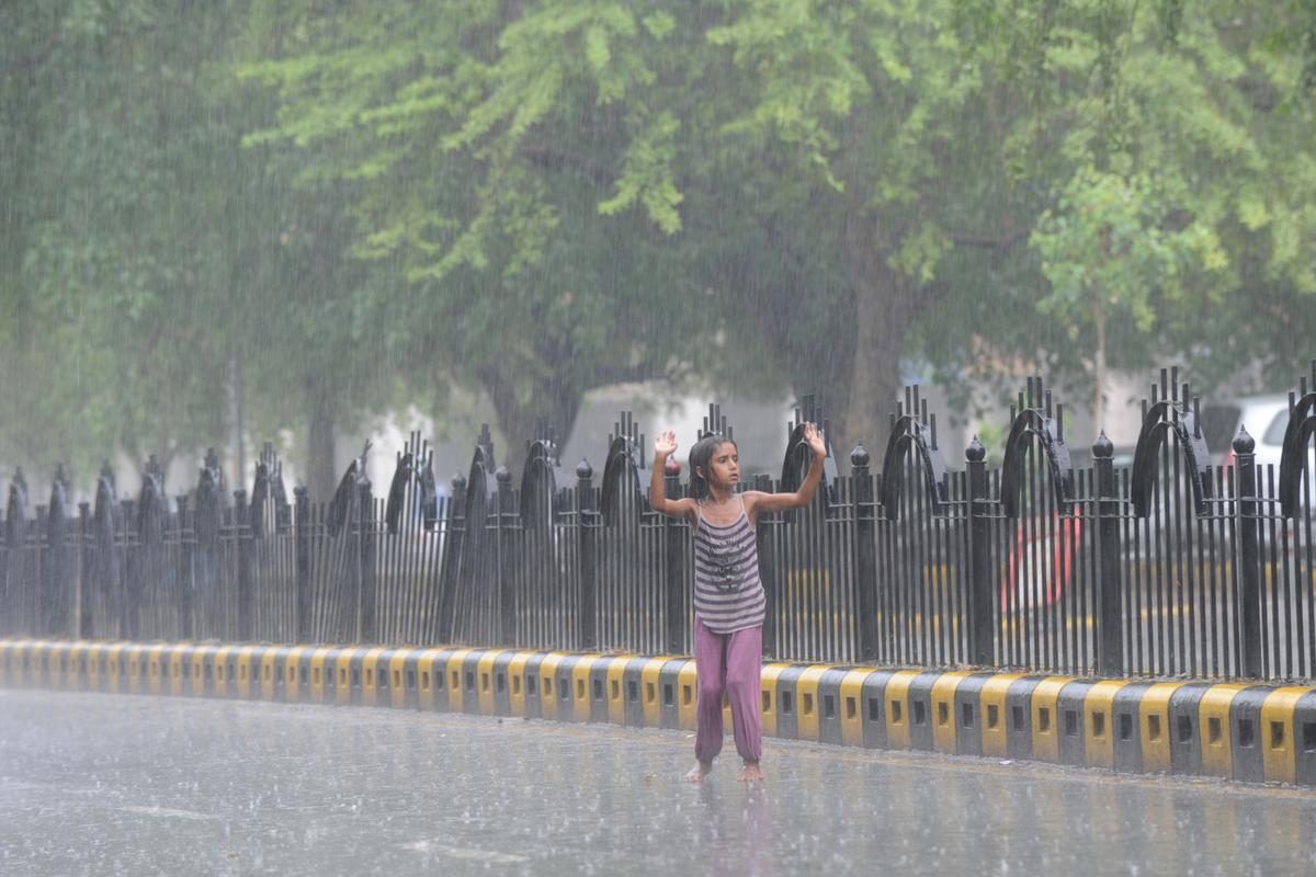 Early Monsoon Rains Lash India 