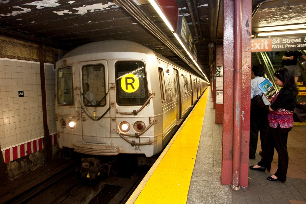 Clock Ticking for Solutions to R and G Train Shutdowns