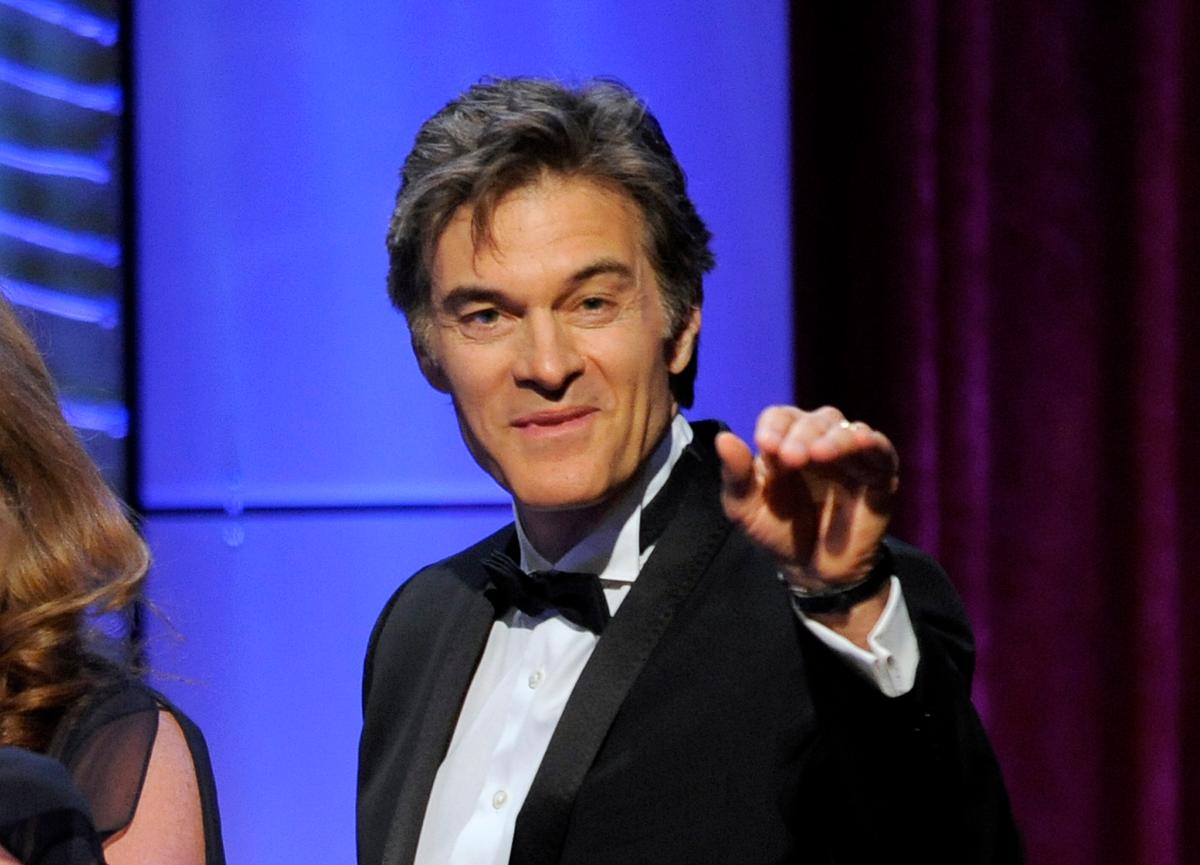 Dr. Oz Announces Elderly Mother Has Alzheimer’s Disease, Calls on People to Take Preventative Actions