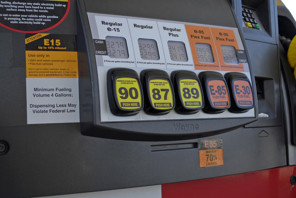 Newsom Urges Regulators to Consider New Gas Blend 