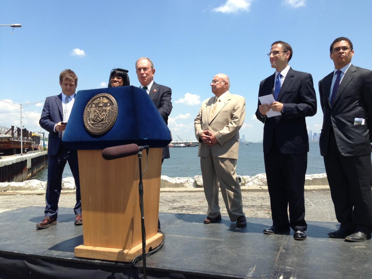 Bloomberg Breaks Ground on North Shore Development