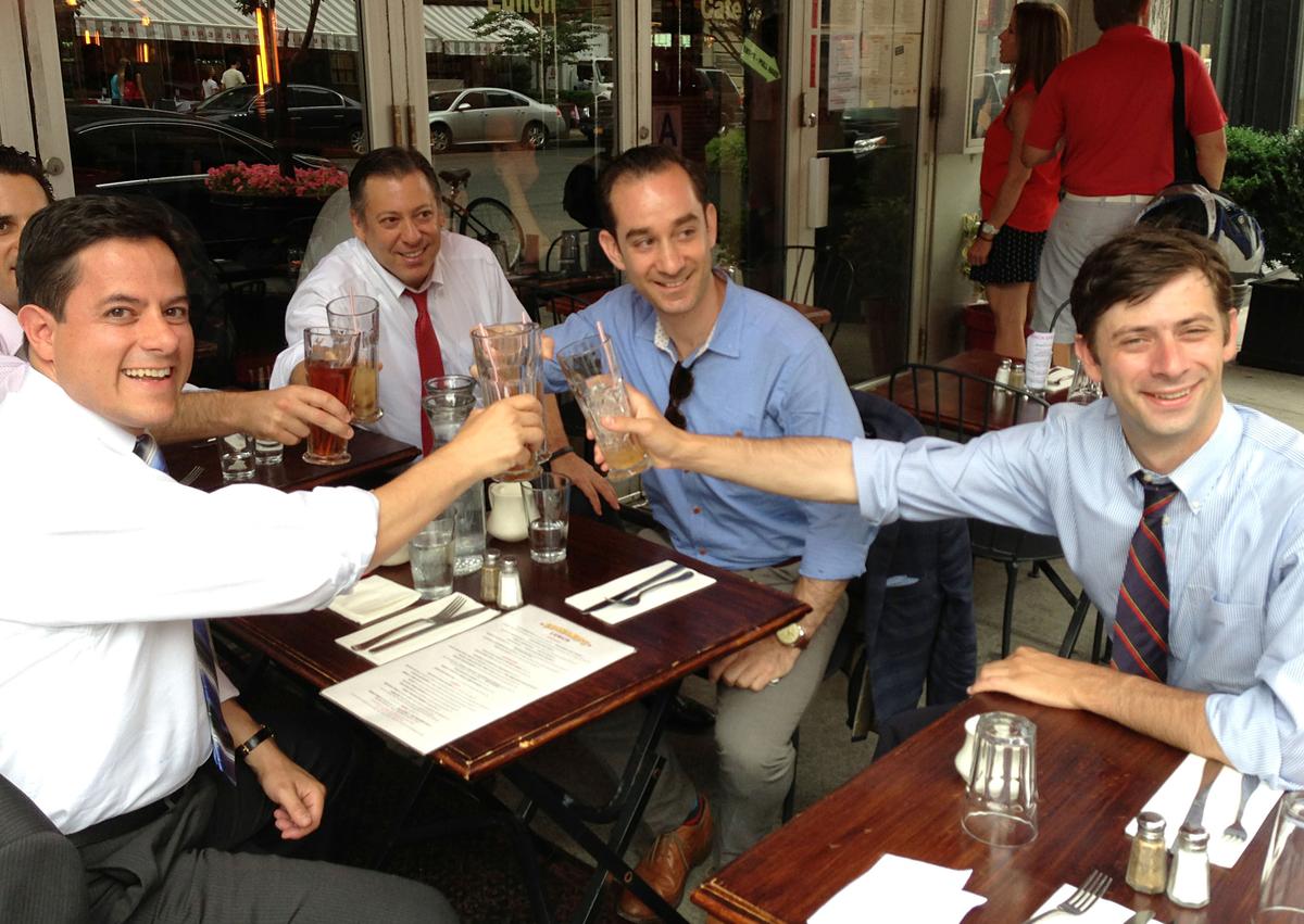 Sidewalk Brunch at 10 a.m. on Sunday? Now Legal in NYC.