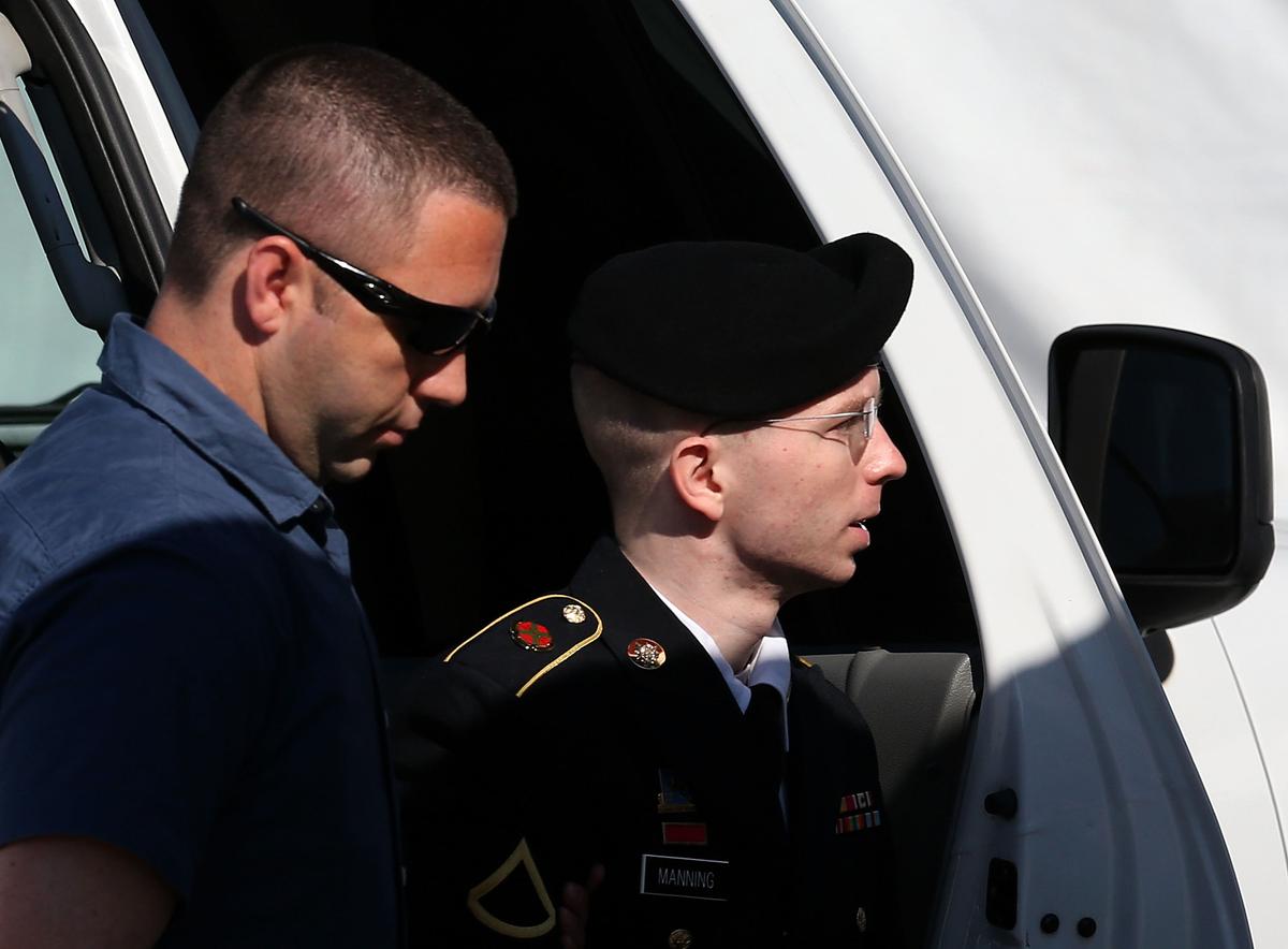 Obama Cuts Short Chelsea Manning’s Prison Sentence