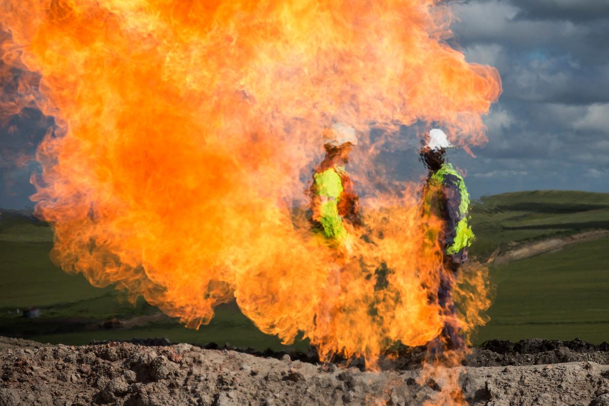 North Dakota Natural Gas Flaring: $100M a Month Burned Off (+Photos)
