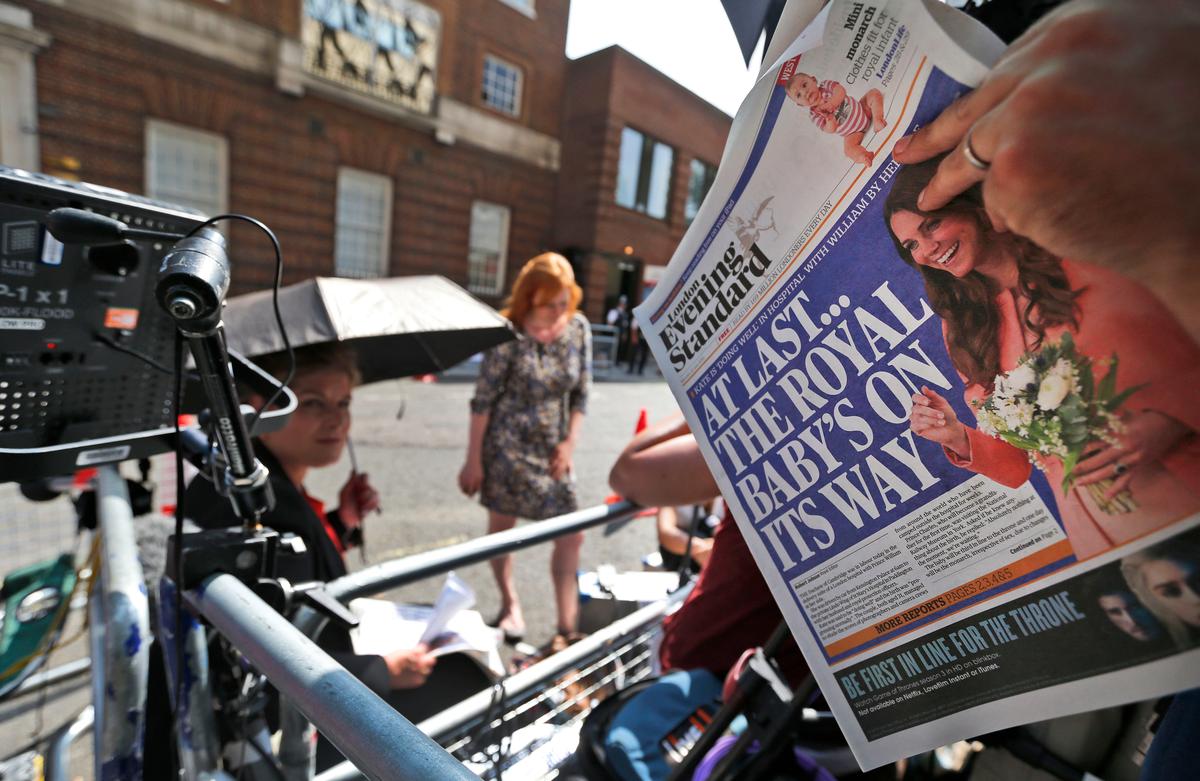 Guardian ‘Republican’ Button Appears Amid Royal Baby News