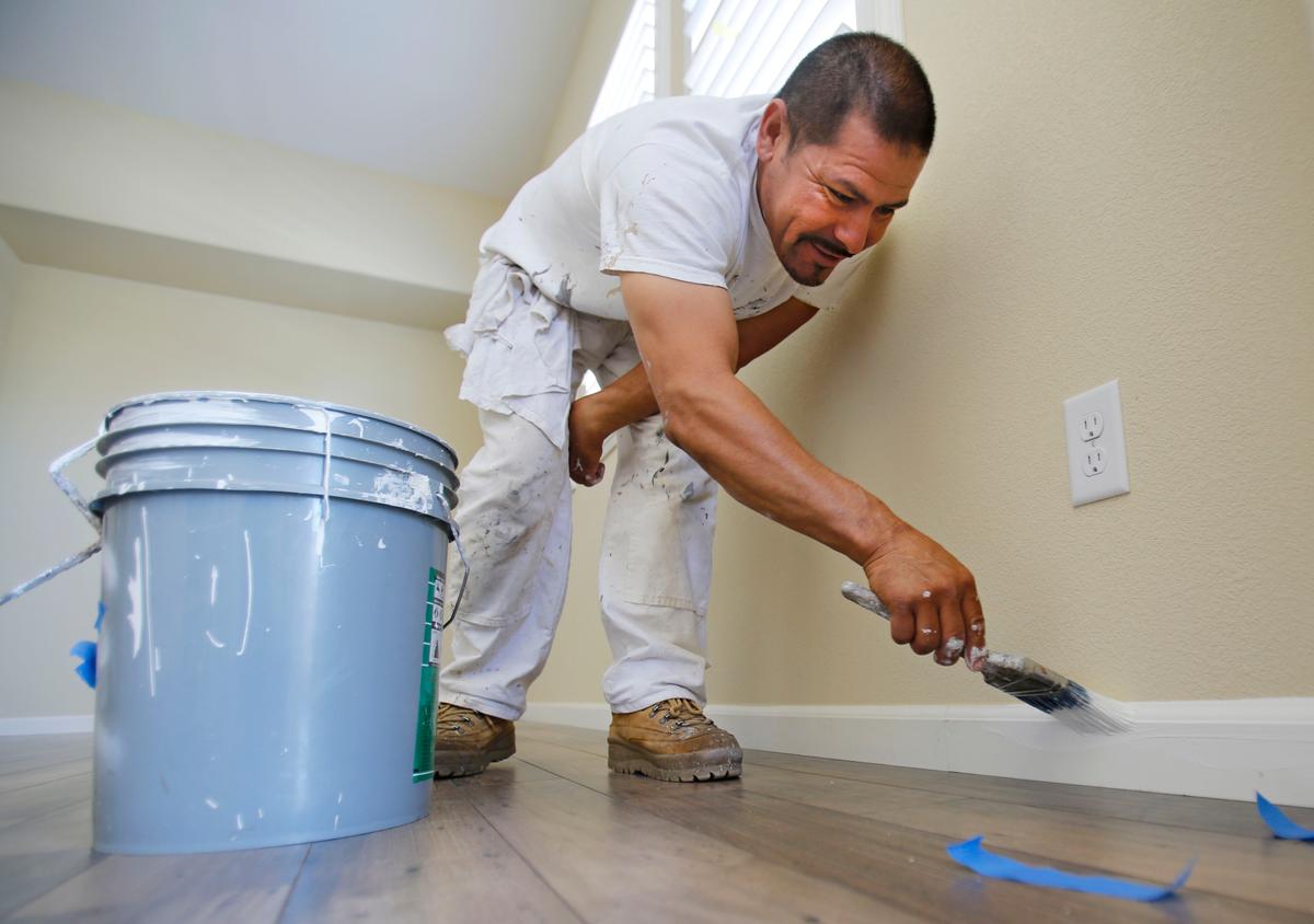 Latino Majority Struggles to Grow Economically In California